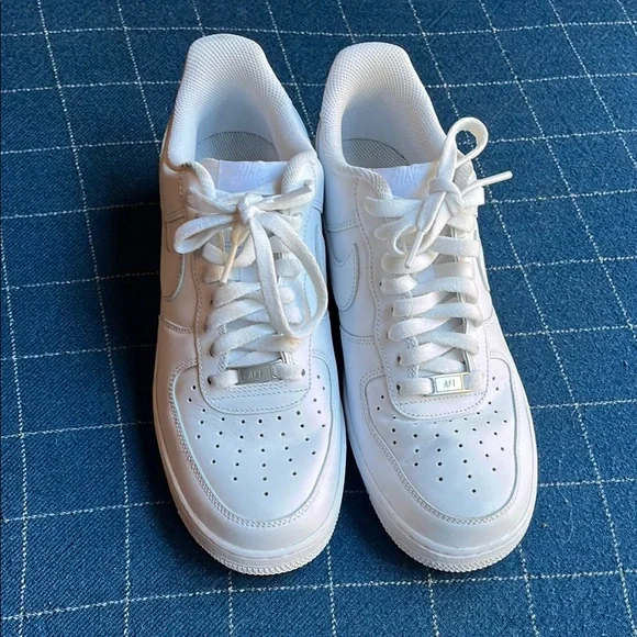 Nike Air Force 1 Low White - Picture 2 of 5